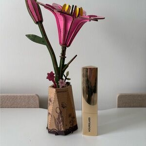 Hourglass Vanish Blush Stick – Shade Devoted + FREE Dior scent Sample